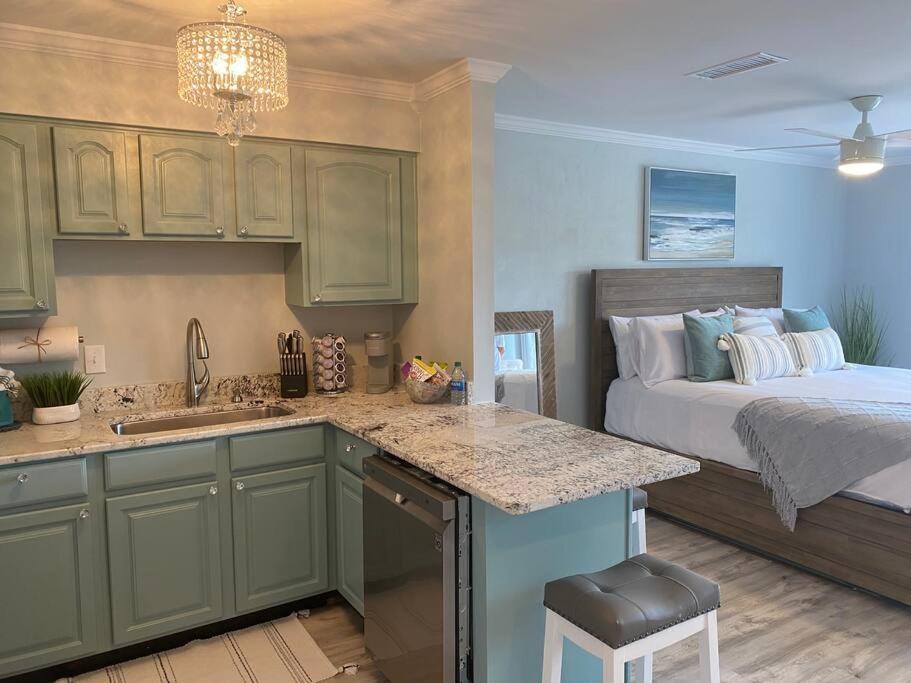 Destin Bliss! Your Dream Studio Condo On Holiday Isle! Kültér fotó